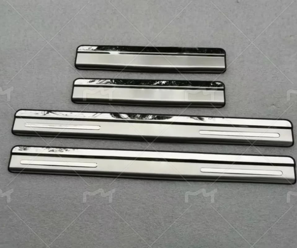 Plaque de protection de seuil de porte en acier inoxydable, garniture de protection pour Tiguan 2010