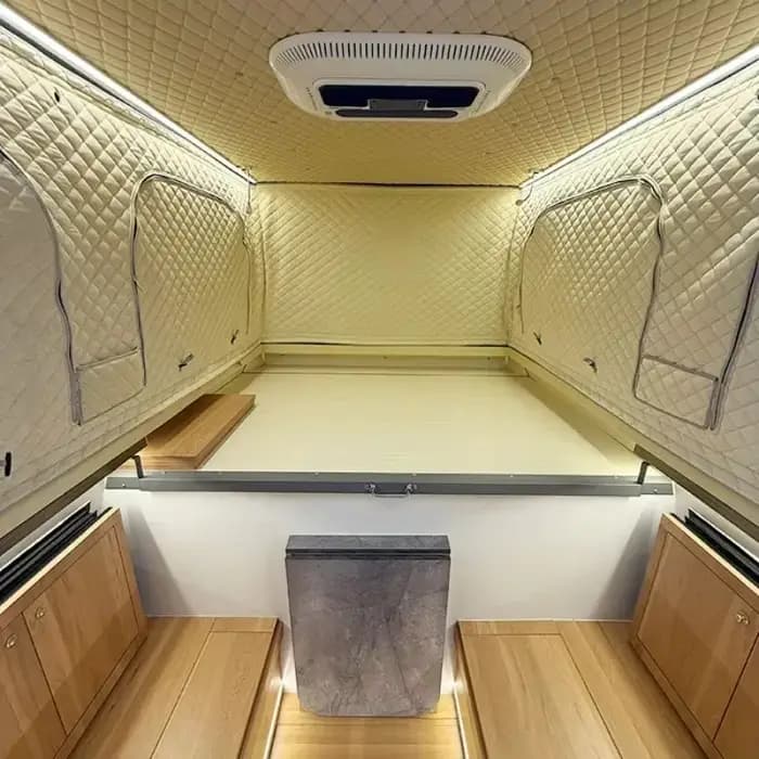 Camper de randonnée escamotable avec douche pour le camping hors route et les aventures de voyage, personnalisable