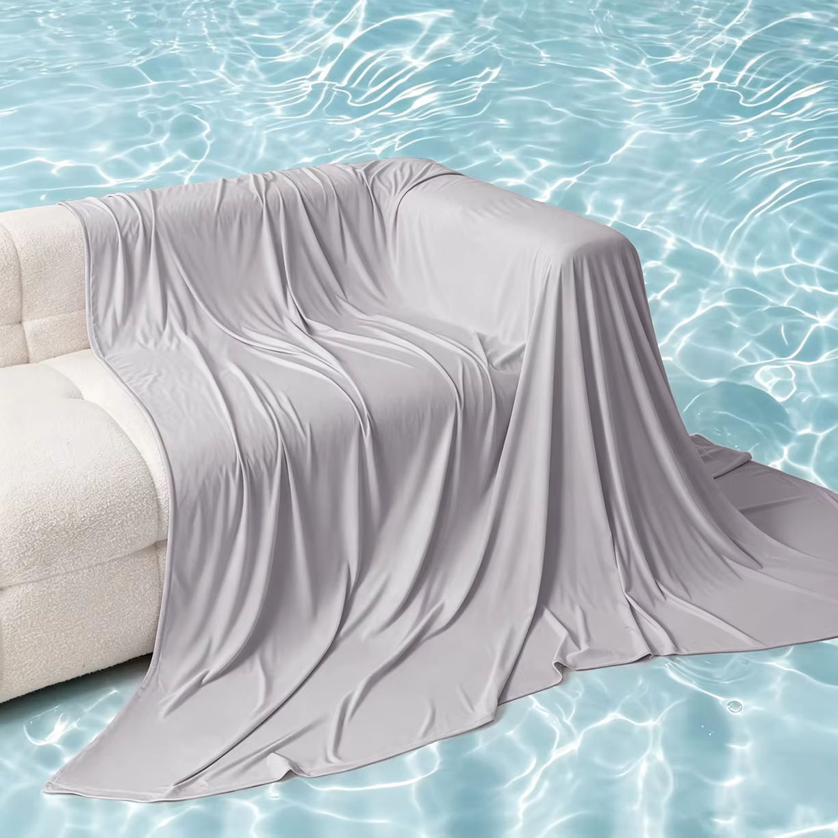 Drap de lit en soie rafraîchissante avec des propriétés absorbantes et respirantes, sensation de fra