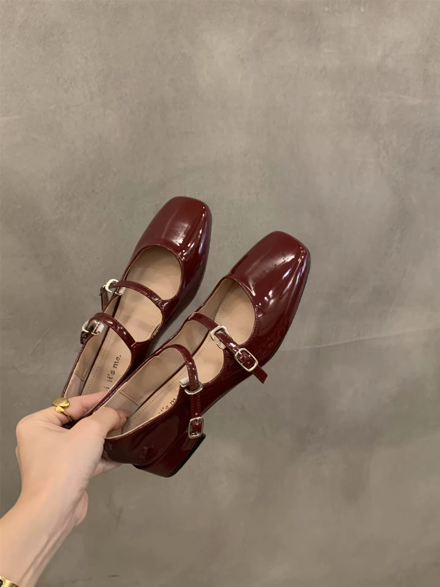 Nouvelles Chaussures Mary Jane en Cuir Rouge Épais pour Femme – Idéales pour le Printemps et l'Été, 