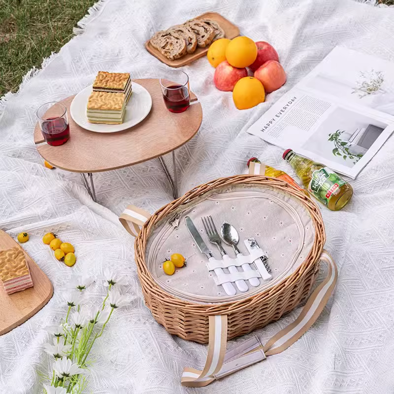 Panier de pique-nique artistique en rotin avec design portable, pique-nique extérieur facile à ouvri