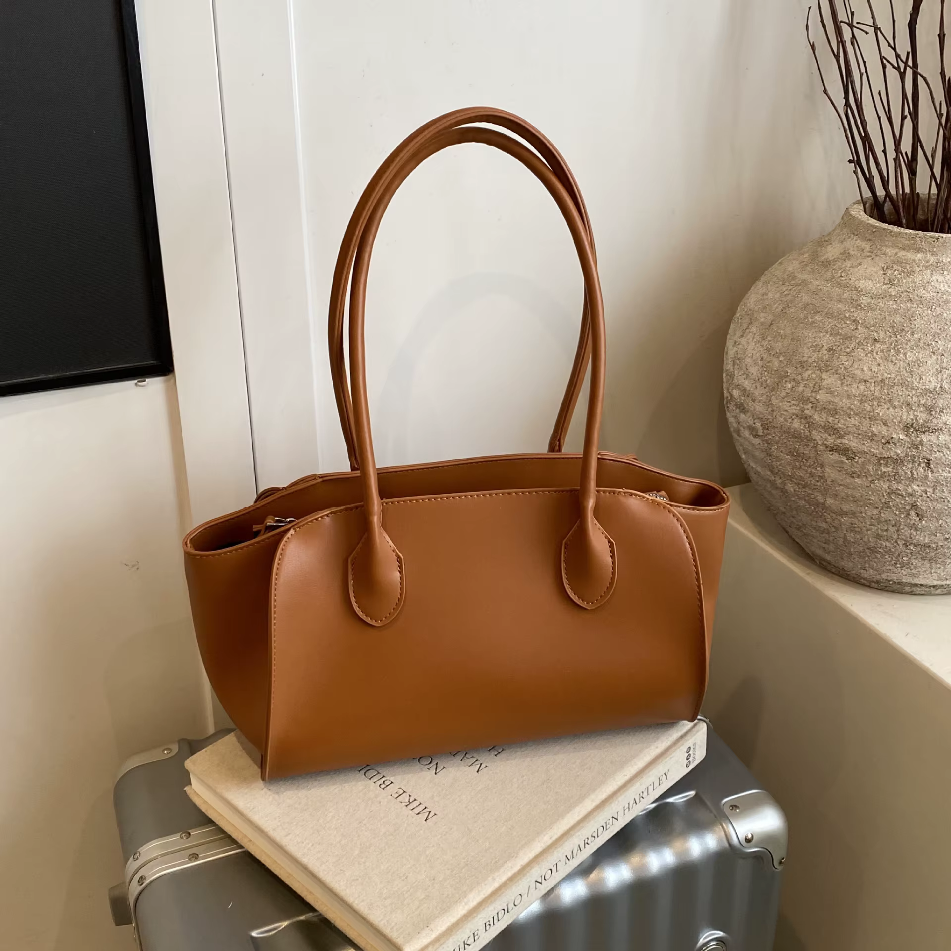 Sac fourre-tout tendance 2026 de luxe léger, design de niche, sac à main simple pour femme, sac sous