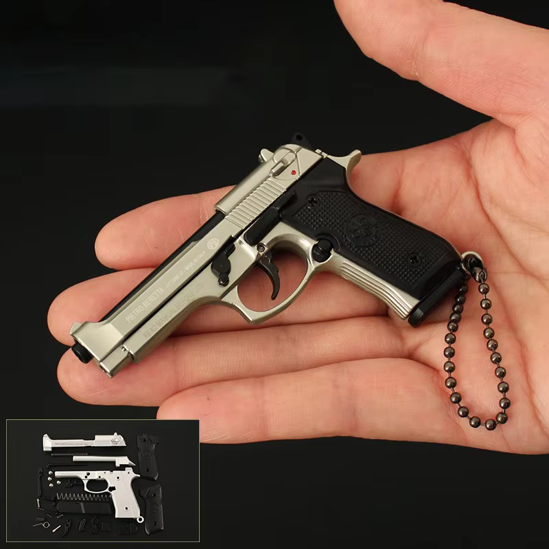 Porte-clés Mini Pistolet 7,5 cm Beretta M92A1 – Pendentif Tendance en Métal Durable – Cadeau pour Ga