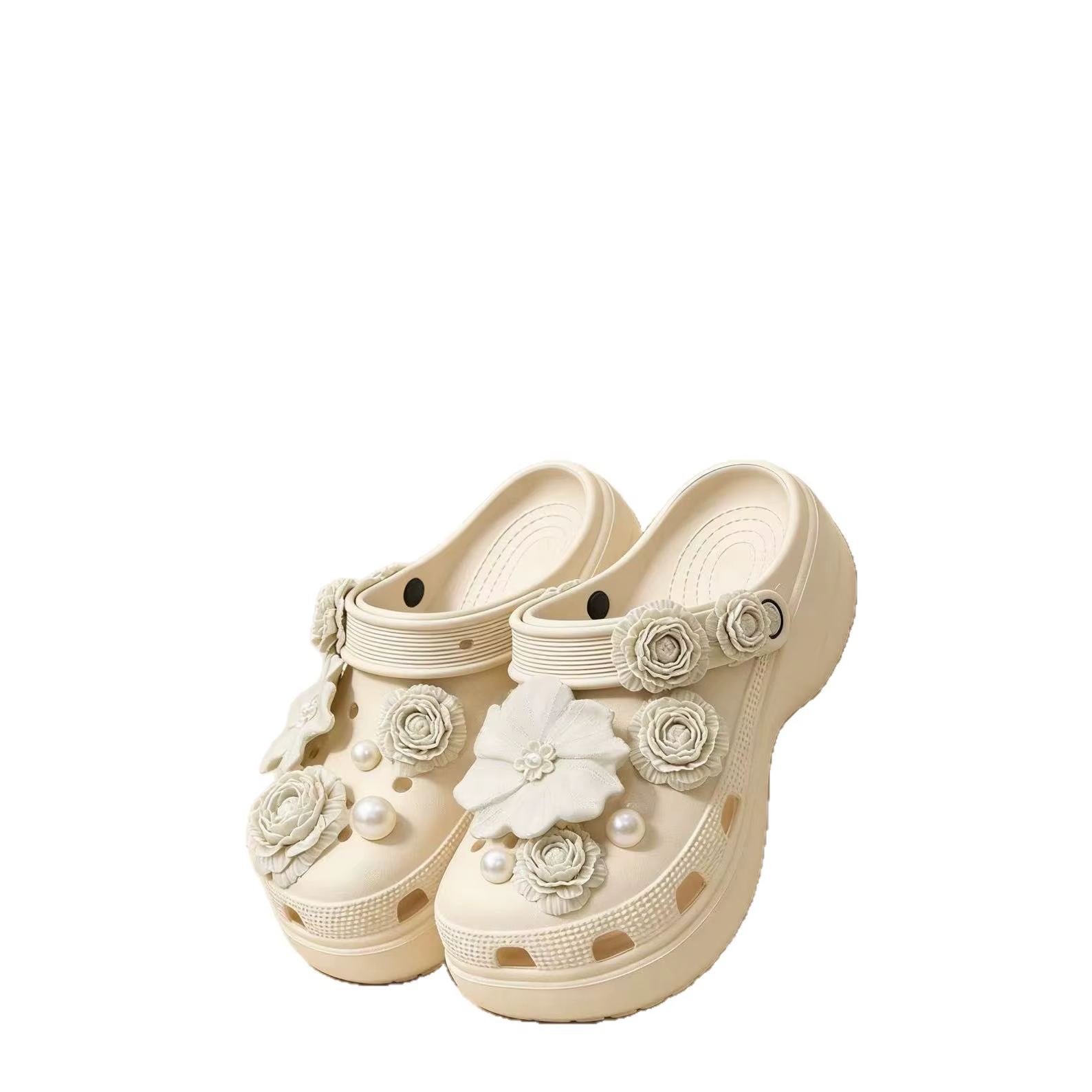 Nouvelles sandales d'été 2026 en EVA à semelle épaisse de 5-6 cm avec motif camélia et perforations