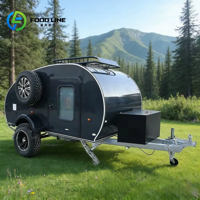Mini-caravane Teardrop remorquable avec structure renforcée et rangement intérieur pour les voyages 