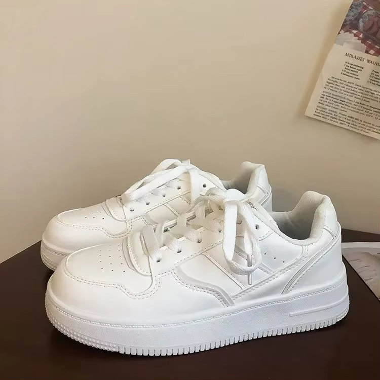 Nouveau 2025 femme Tennis baskets mode confort sport conseil chaussures décontracté académie Style petites chaussures blanches femme printemps automne