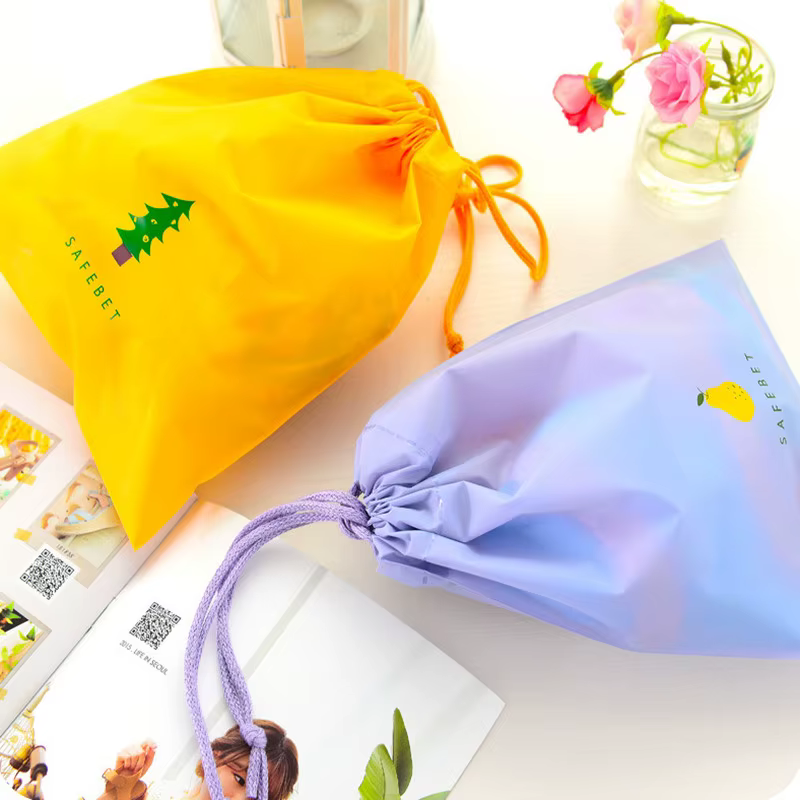 Sac de rangement de poche étanche, sac de rangement de produits ménagers, sac à cordon minimaliste anti-poussière, sac de rangement créatif pour vêtements de voyage