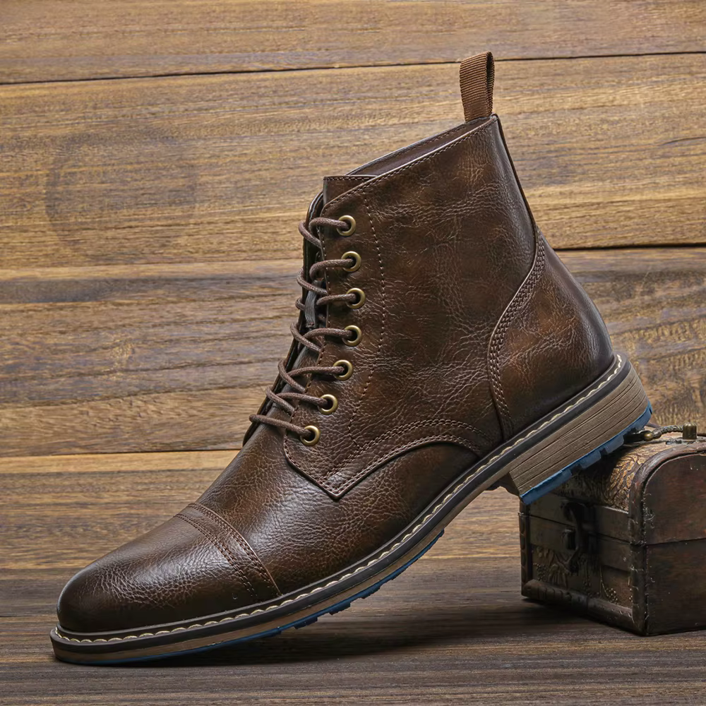 Bottes militaires robustes