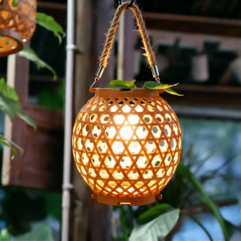 Lanterne solaire LED imitation bambou