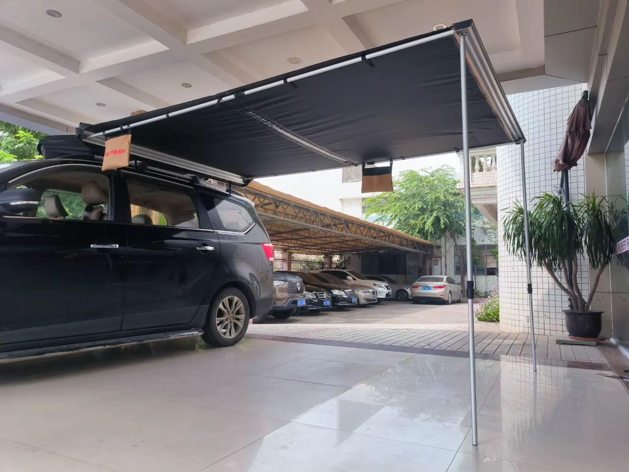 Tente auvent rétractable en aluminium sur mesure pour 4x4 - Abri latéral pour toit de voiture pour la randonnée en montagne et le camping tout-terrain en SUV