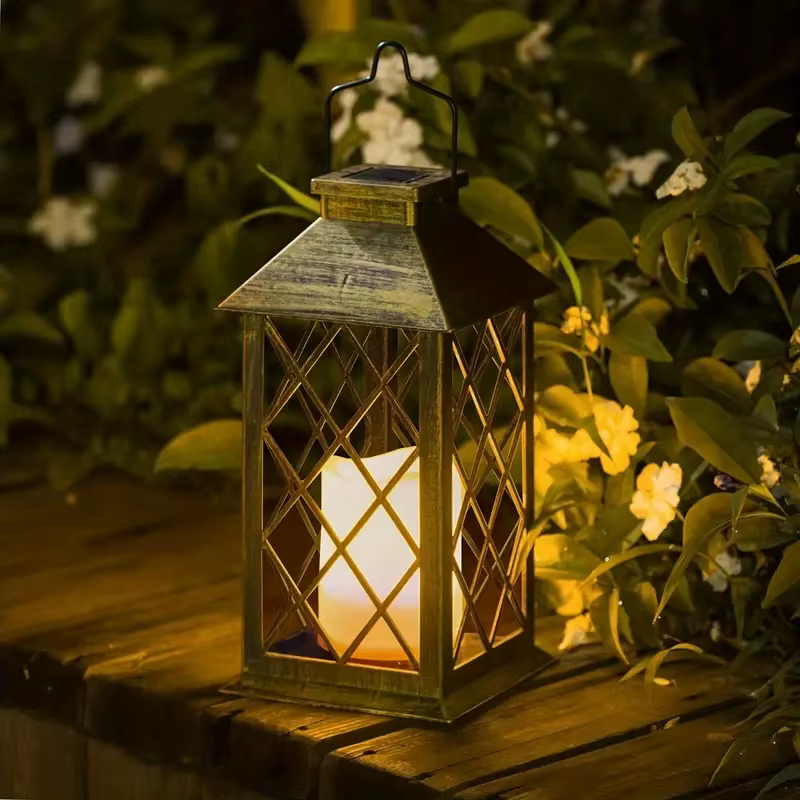 Lampe suspendue à énergie solaire