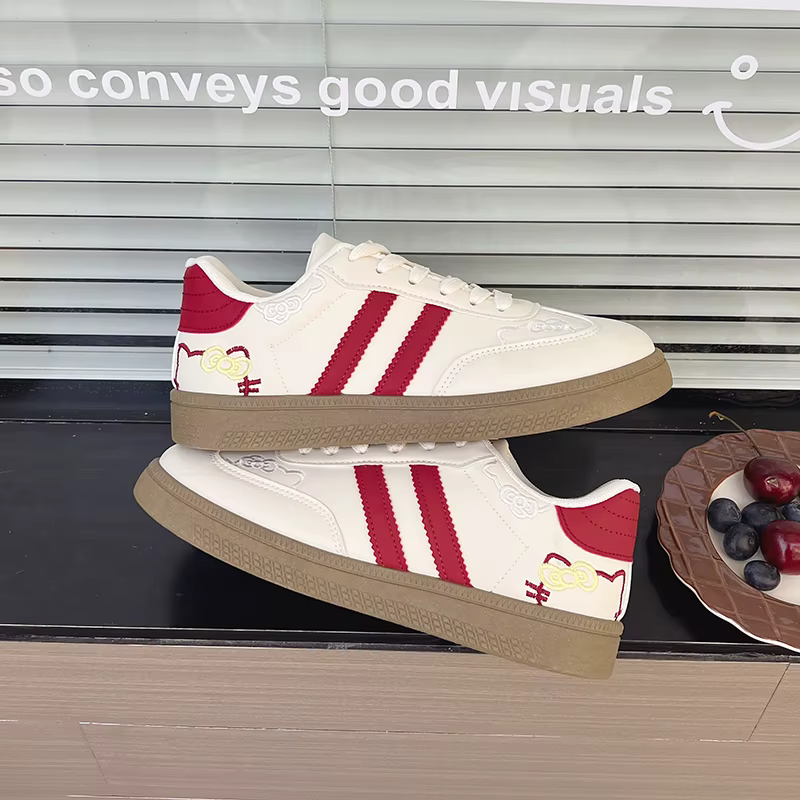 Baskets blanches chics de Style coréen pour femmes, chaussures d'entraînement décontractées à la mode pour tous les jours, à enfiler, avec broderie de chat mignon, toutes saisons, 2025