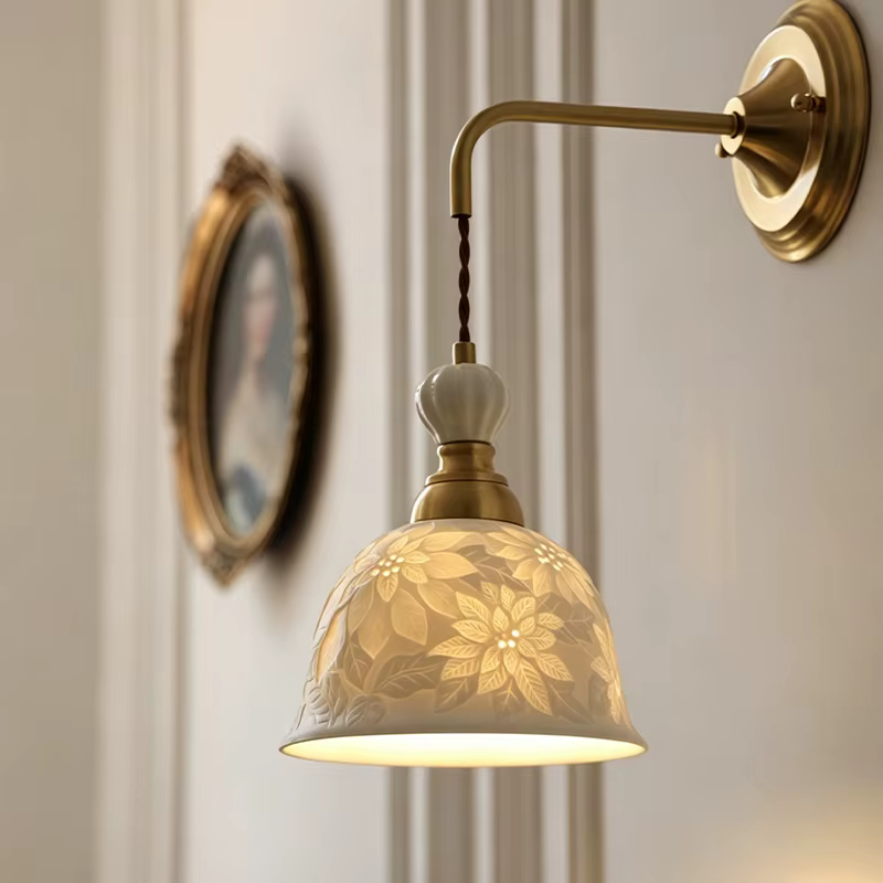 Lampe de plafond en céramique de style japonais couleur crème à motif floral, lampe de chevet pour chambre à coucher, petite lampe polyvalente en céramique transparente
