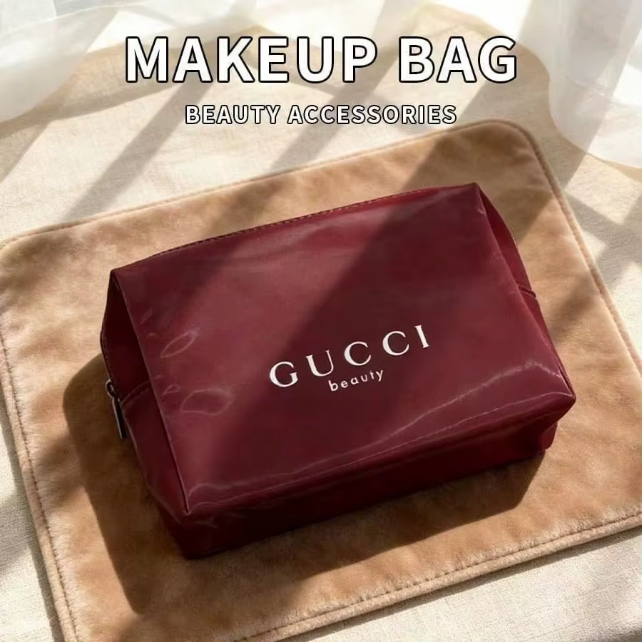 Sac Gucci Gucci en toile rouge durable, grande capacité, sac de maquillage, organisateur de voyage et de bureau multifonctionnel de luxe, élégant pour les vacances