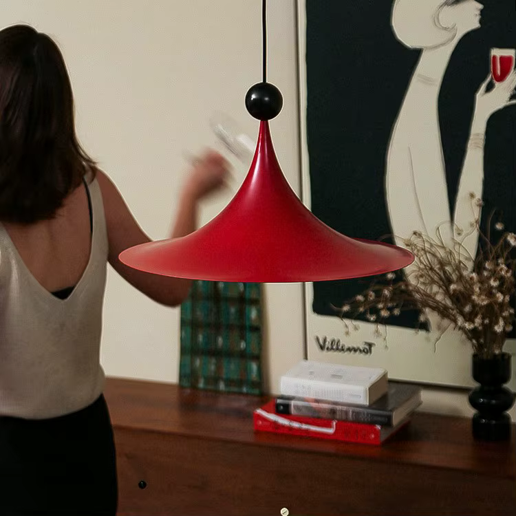 Lampe suspendue en forme de corne