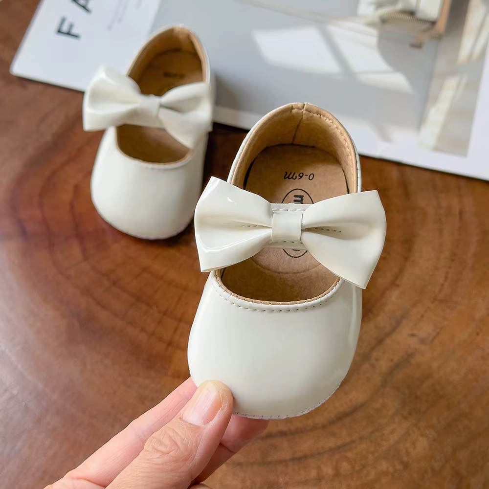 Chaussures pour nouveau-né fille, chaussures en PU antidérapantes avec nœud papillon, robe de princesse classique, chaussures de berceau pour premier marcheur