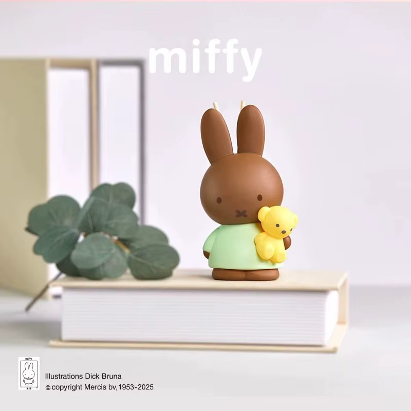 Nouveau diffuseur à bâtonnets Miffy Aroma Series authentique, figurine lapin mignon pour la décoration intérieure, chambre et table, cadeaux jouets