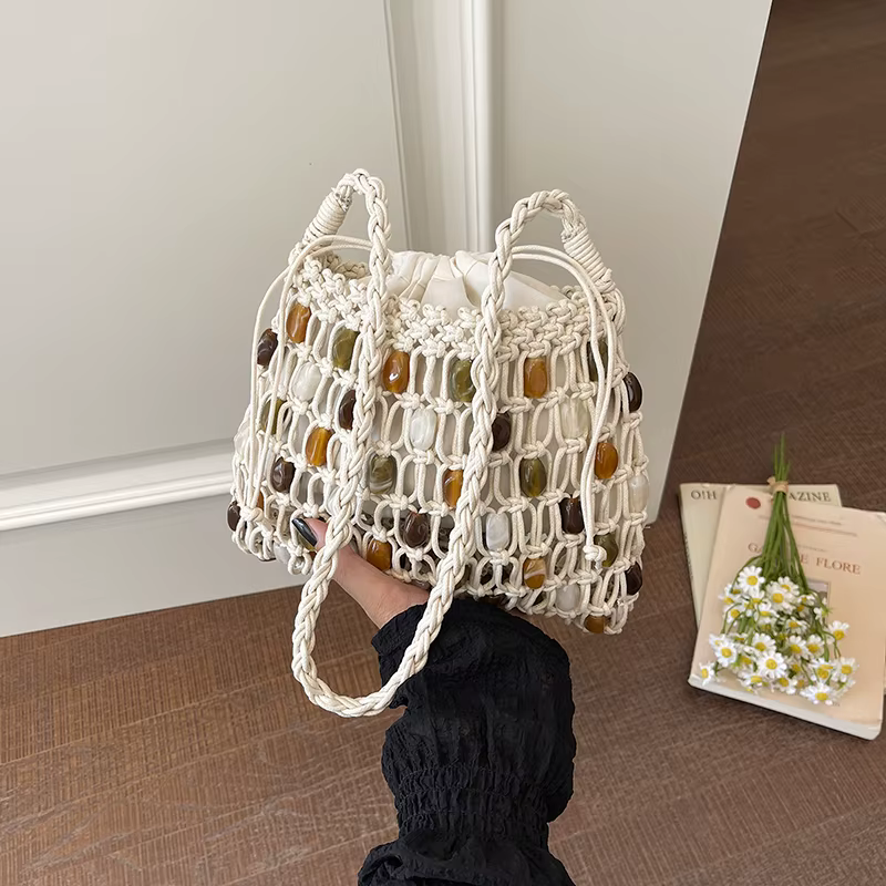 Sac fourre-tout d'été 2026 en crochet perlé style bohème, sac tissé ajouré fait main, sac de plage bohème grande capacité en paille pour voyage
