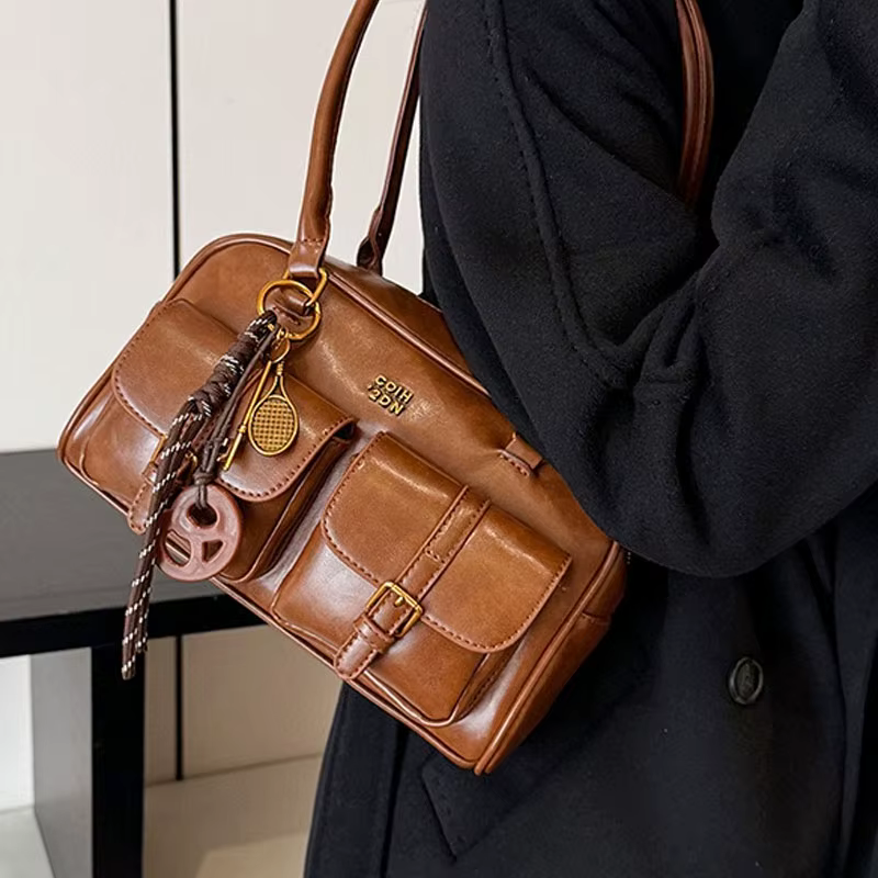 Sac à bandoulière rétro en cuir de couleur unie pour femmes, 1 pièce, sac à main avec plusieurs poches, grande capacité, livré avec un accessoire détachable