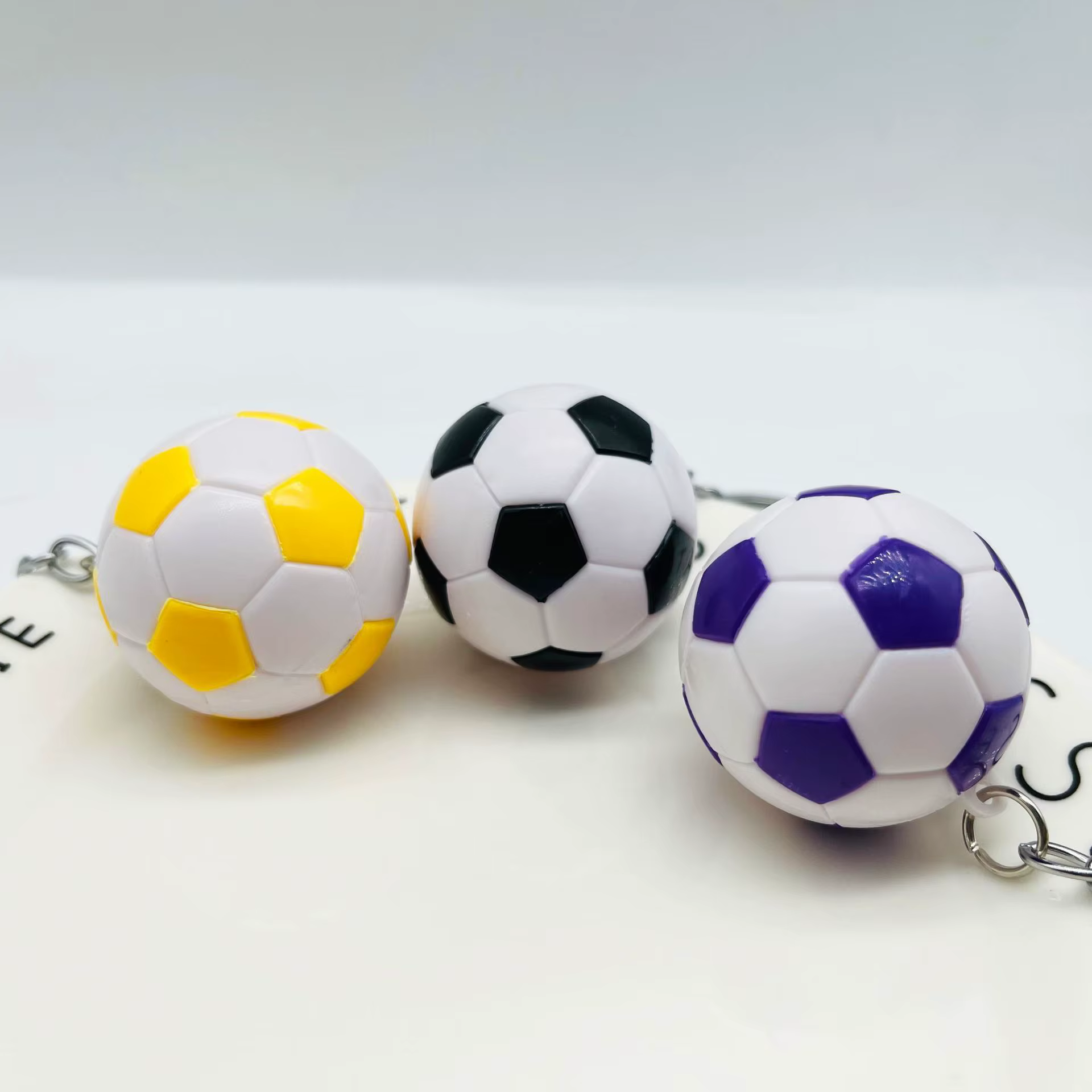 Porte-clés de voiture de joueur de football, porte-clés de fan de football, accessoires de sport, cadeau, 6 couleurs, 1 pièce