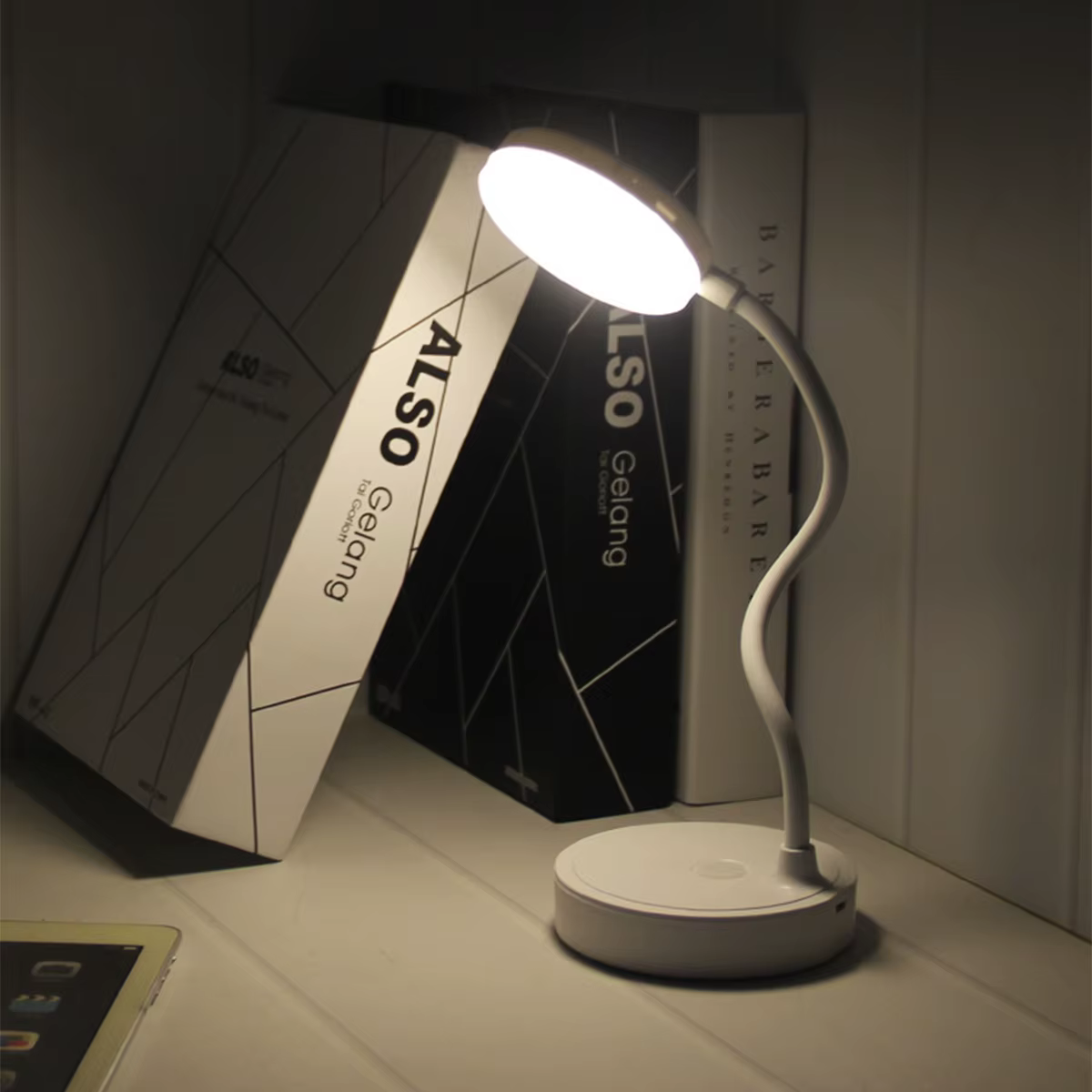 Lampe de bureau LED Portable prise USB alimentée par batterie Support