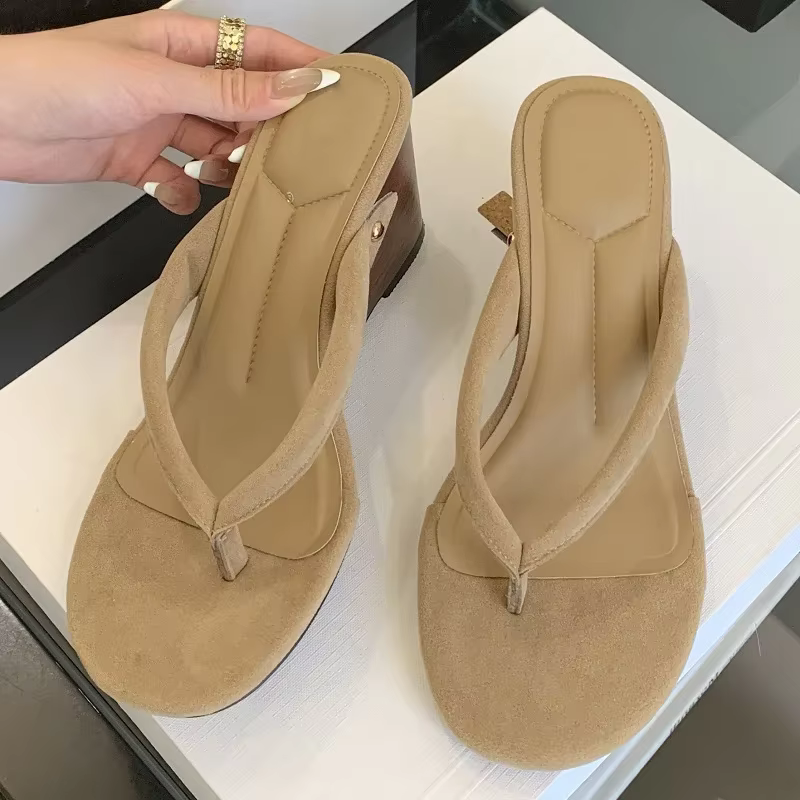 Eilyken 2026 Nouvelles Sandales Compensées d'Été à Bout Rond et Talon Haut pour Femme – Tongs Tendance en Bois