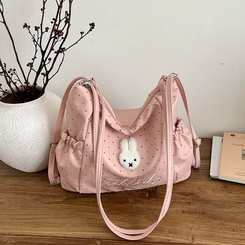 Sac à bandoulière Kawaii à pois avec patch lapin en peluche et pendentif étoile, sac bandoulière grande capacité en nylon pour usage quotidien et scolaire