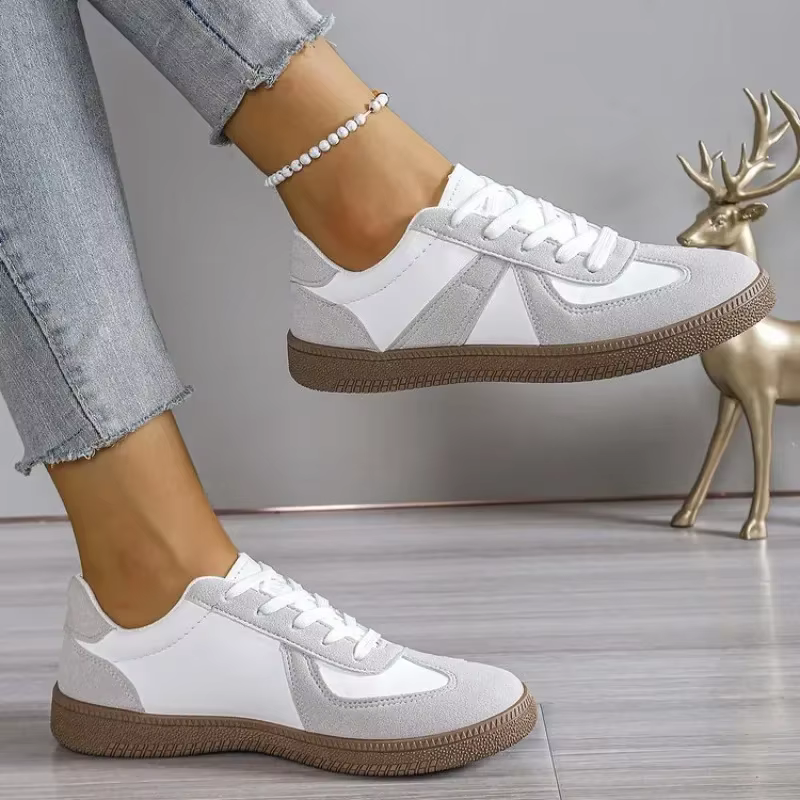 2025 automne nouvelles chaussures de sport plates pour les femmes à la mode couleur mixte à lacets chaussures vulcanisées chaussures décontractées confortables
