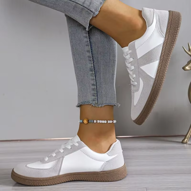 2025 automne nouvelles chaussures de sport plates pour les femmes à la mode couleur mixte à lacets chaussures vulcanisées chaussures décontractées confortables
