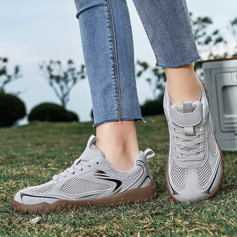 Chaussures à bout large, chaussures de sport en maille respirante pour l'été, adaptées aux hommes et aux femmes comme chaussures de voyage en plein air