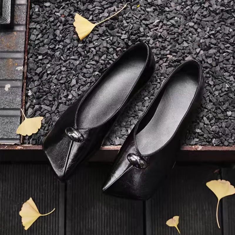 Mocassins de style printanier pour femmes - Chaussures basses à bout carré et semelle épaisse, modèle une pièce