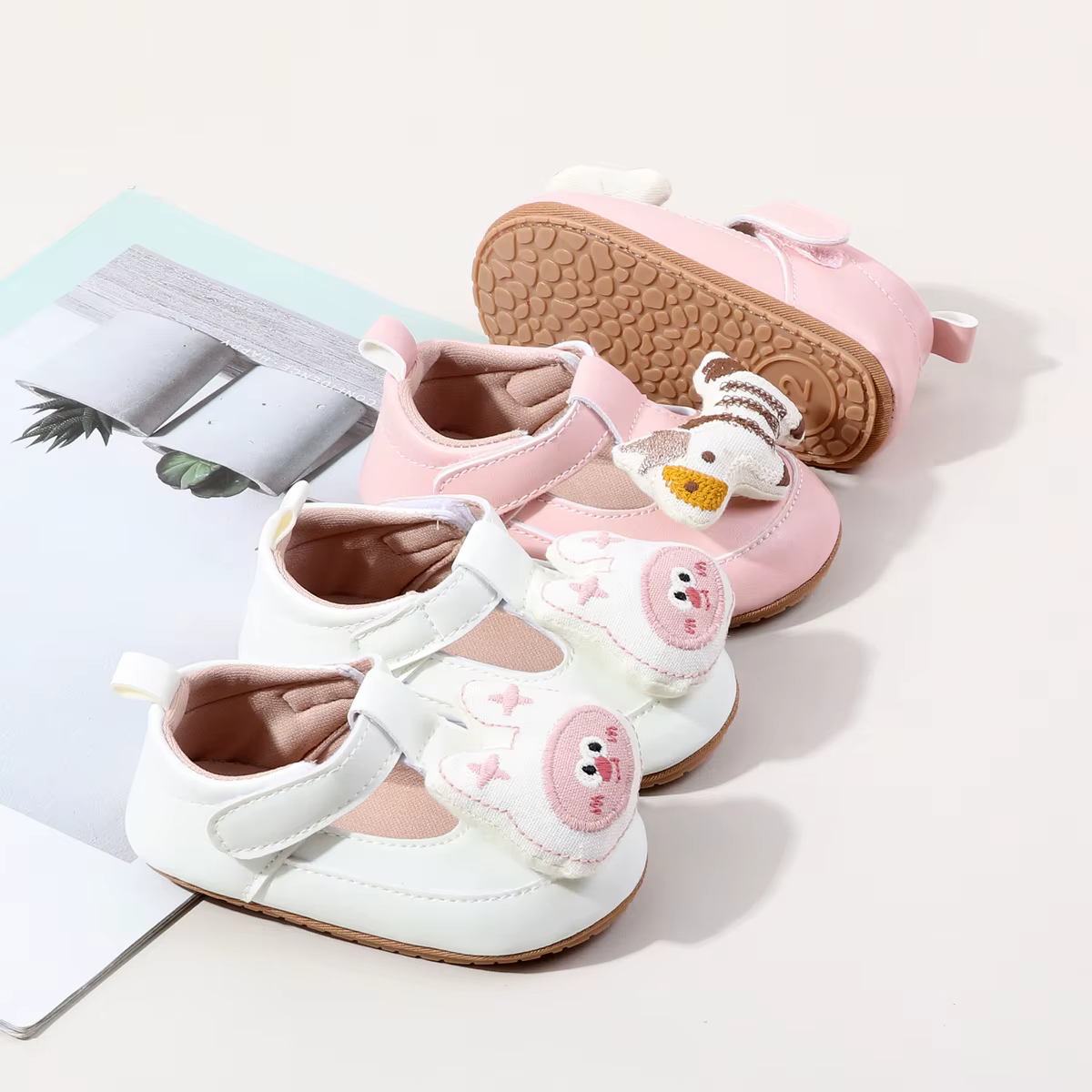 Chaussures de bébé fille 2026 pour les premiers pas, intérieur/extérieur, pour 0-18 mois, printemps et automne, chaussures pour nourrissons de haute qualité