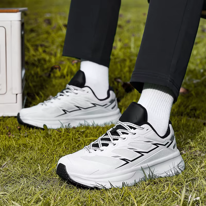 Chaussures de sport confortables et respirantes pour hommes, à lacets, pour le travail quotidien et la course à pied, semelle légère et élastique