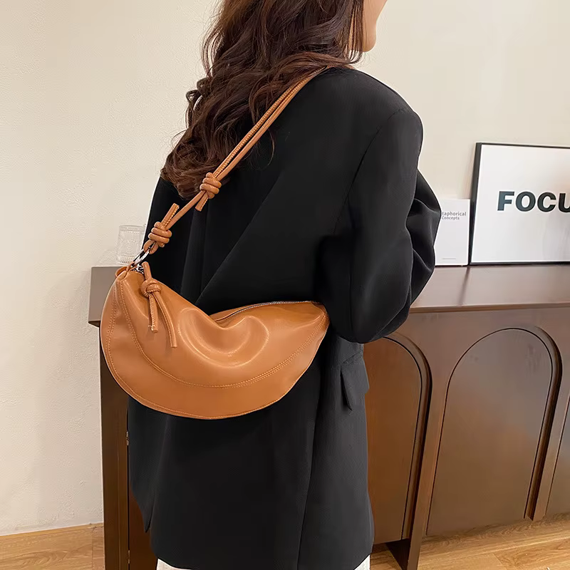 Sac croissant en peau de mouton pour femmes, petit lot de haute qualité, sac à bandoulière en cuir souple, sac à boulettes polyvalent