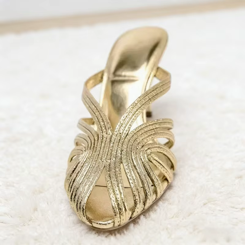 Pantoufles à talons hauts pour femmes, Design à bande étroite dorée, sandales coulissantes à bout pointu et à talons fins, chaussures élégantes pour robe de Banquet