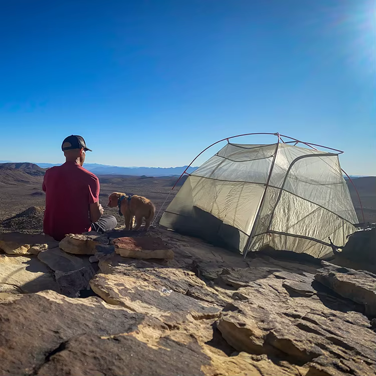 Tente double dôme ultralégère de haute qualité pour deux personnes avec structure en aluminium et tissu nylon imperméable pour le camping et la randonnée en plein air