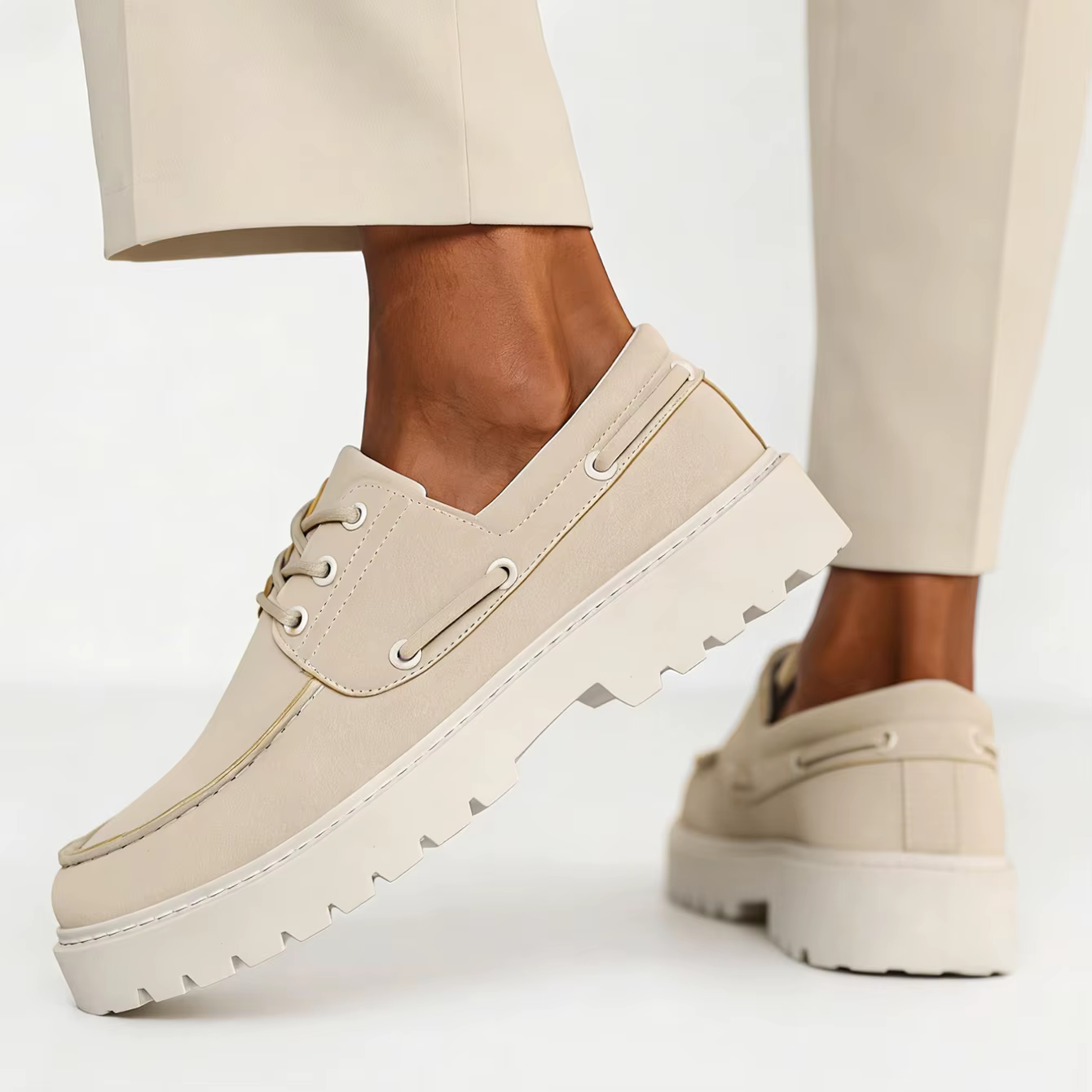 Nouvelles Chaussures Décontractées en Daim pour Hommes – Baskets Confortables à Lacets pour la Marche Quotidienne, Idéales pour l'Extérieur, Antidérapantes, Style Business et Preppy, à Plateforme en C