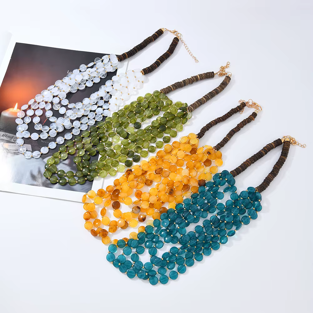 Collier bohème multi-couches en perles acryliques faites à la main pour femme, bijou fantaisie pour les vacances à la plage