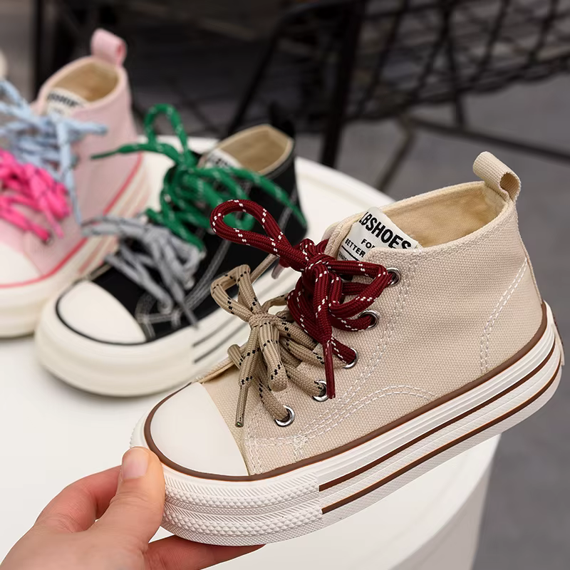 Chaussures en toile pour enfants 2025, chaussures pour enfants de nouveau style printemps et automne, chaussures montantes en tissu pour filles, chaussures simples à semelle souple,