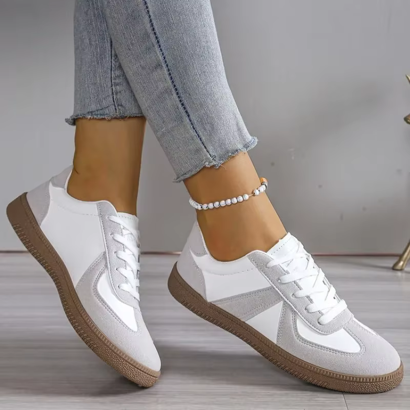 2025 automne nouvelles chaussures de sport plates pour les femmes à la mode couleur mixte à lacets chaussures vulcanisées chaussures décontractées confortables