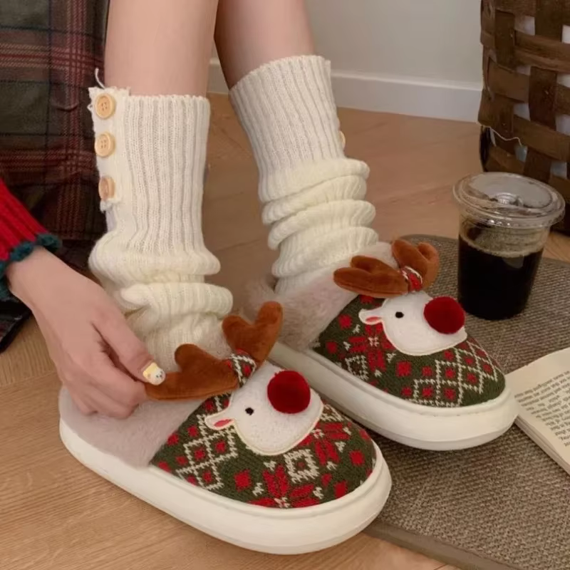 Pantoufles de noël en coton pour femmes, mignonnes cerf de dessin animé, antidérapantes, chaussures de sol d'intérieur pour filles, diapositives de fête à la mode, nouvelle collection 2025