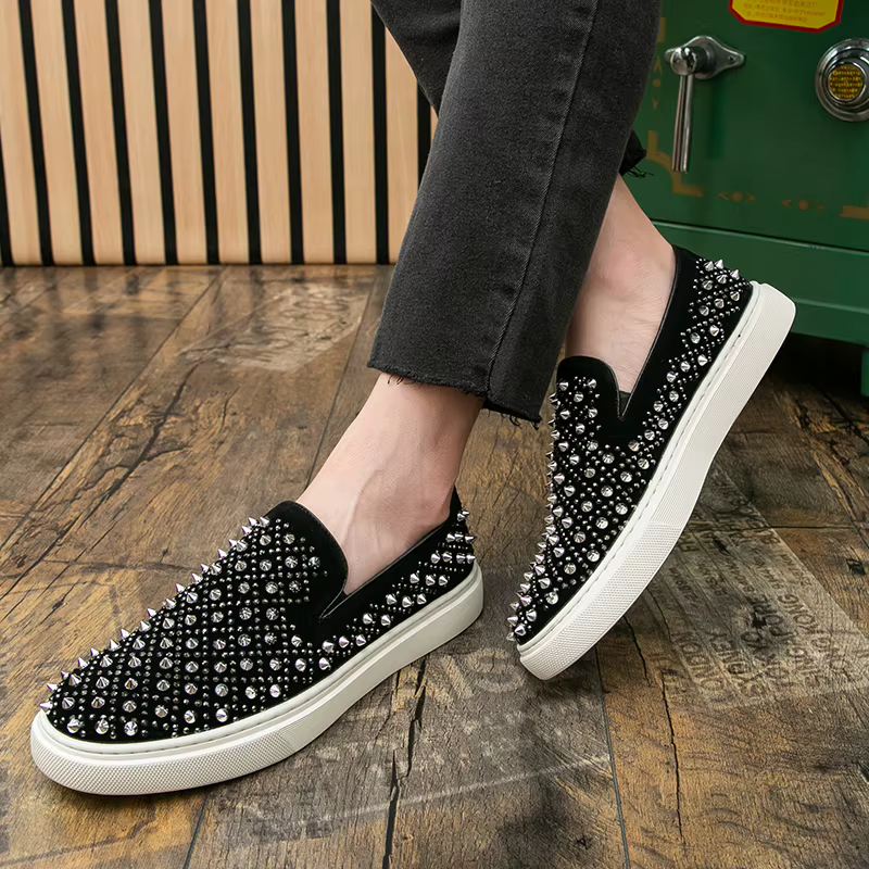 Marque Design hommes Rivet conseil chaussures de luxe bout rond bas pointes mocassins mâle décontracté confortable baskets