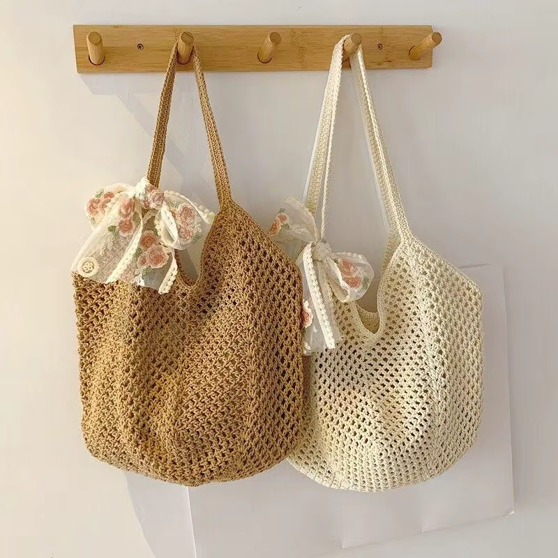 Sac de plage tissé à la main grande capacité pour femme : confort et style pour les épaules