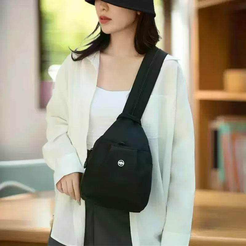 Petit sac à dos décontracté avec plusieurs compartiments