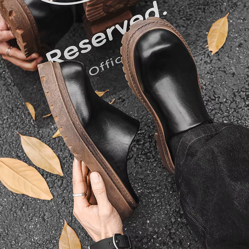 Chaussures en cuir pour hommes à bout rond
