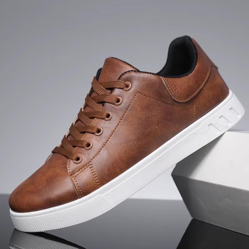 Chaussures de sport en cuir marron pour hommes