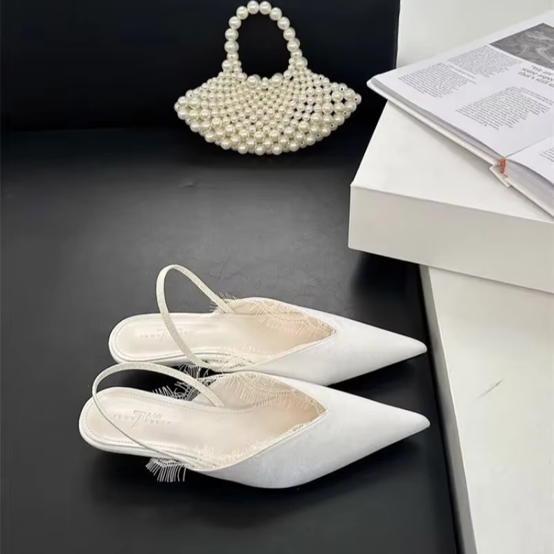Robe de mode femmes sandales 2025 offre spéciale chaussures femme bout fermé