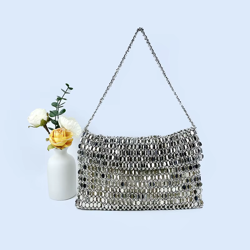 Sac rétro argenté à paillettes métalliques pour femmes, sac à main tissé à la main haut de gamme, sac à bandoulière et sous les bras, nouvelle collection 2024