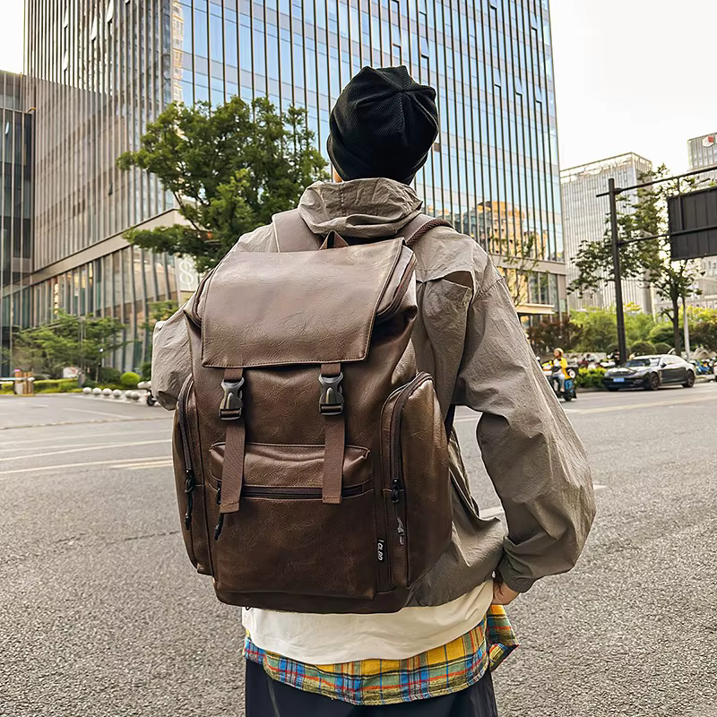 Cool à la mode couleur unie hommes sac à dos décontracté grande capacité multi-poches sac à dos personnalité polyvalent en cuir sac à bandoulière