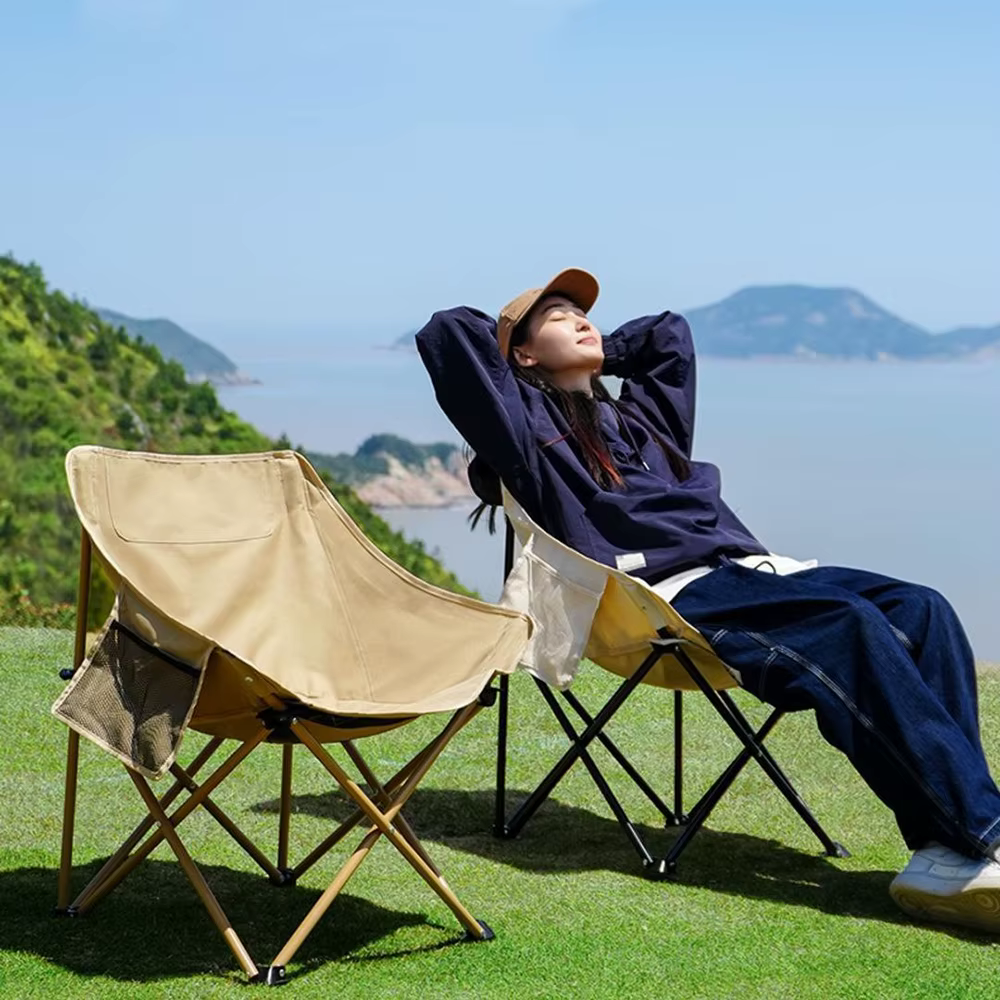Chaise de camping portable pour adultes avec poche latérale et sac de rangement, adaptée pour l'extérieur, la plage, le pique-nique, la pêche, la randonnée